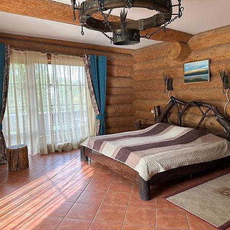 Hotel Фільварок Кмитів Velyki Kosharishcha Zewnętrze zdjęcie