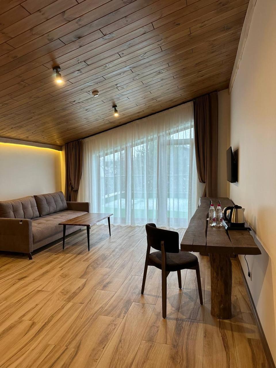 Hotel Фільварок Кмитів Velyki Kosharishcha Zewnętrze zdjęcie