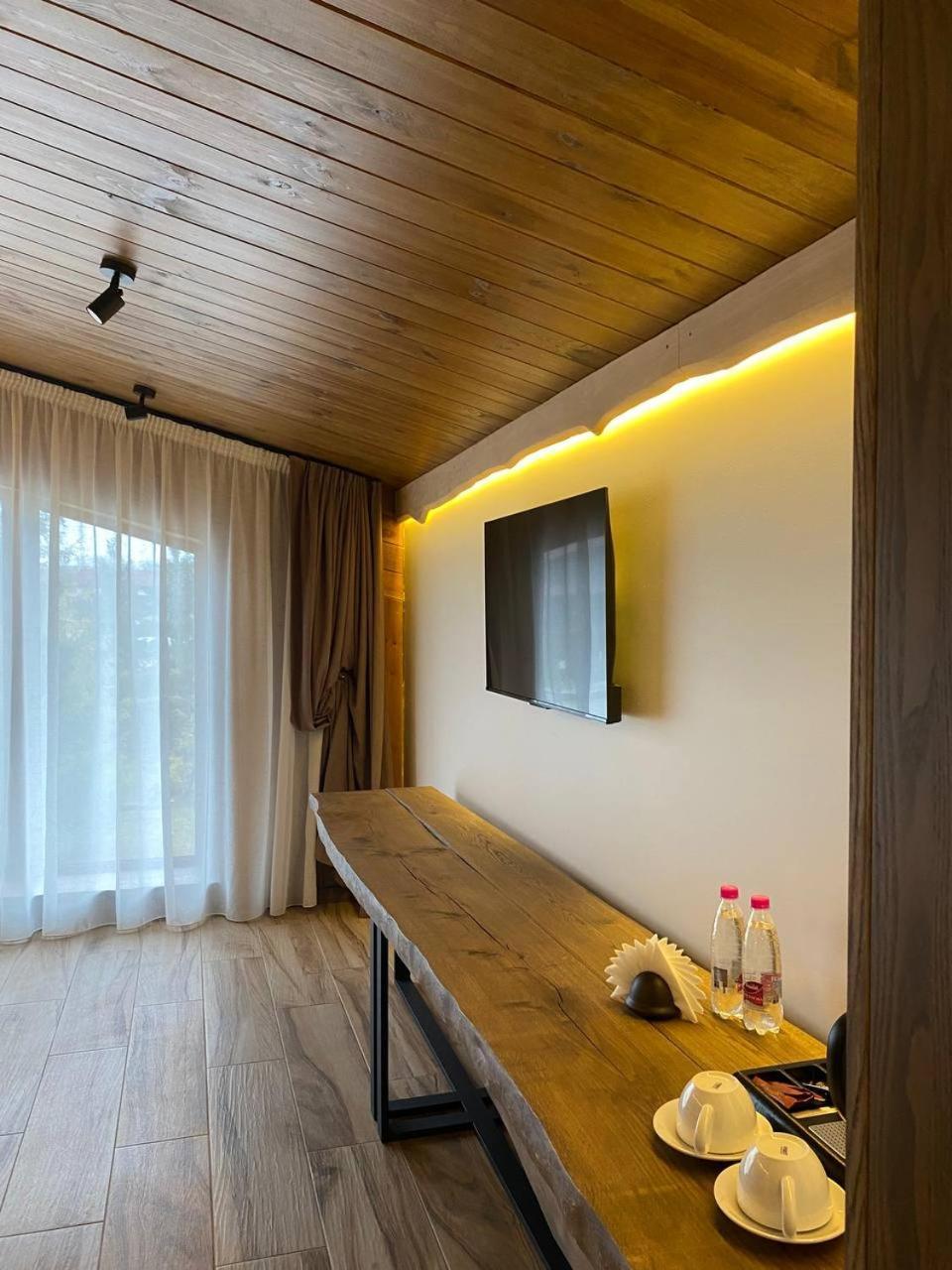 Hotel Фільварок Кмитів Velyki Kosharishcha Zewnętrze zdjęcie